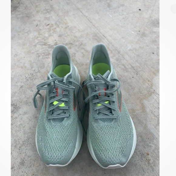 Brooks Hyperion Elite 3 Blue Surf Cherry - Picture 2 of 3